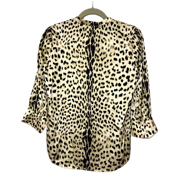 L'AGENCE Aoki 3/4 Quarter Silk Charmeuse Blouse in Animal Print (XS) - Picture 2 of 8